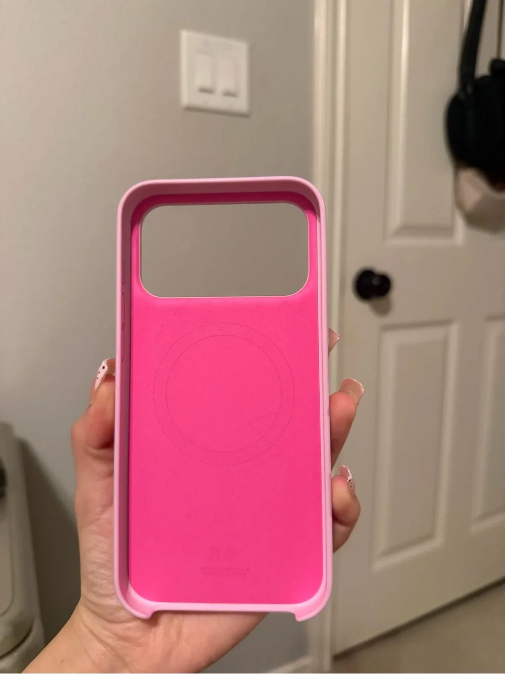 apple beats 17pro max pink case